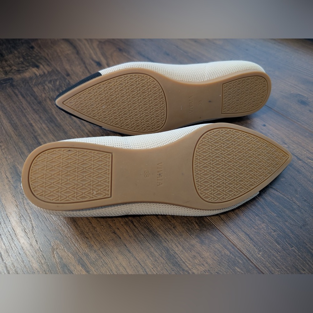Vivaia Pointed-Toe Ballet Flats Almond and Black Size 38 EU - Picture 12 of 14